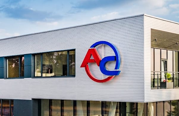 AC S.A. w 2026: zysk netto 14,1 mln zł (-50% r/r), zarząd zrywa 12-letnią passę dywidendy, strategia AC GO! 2025–2030…